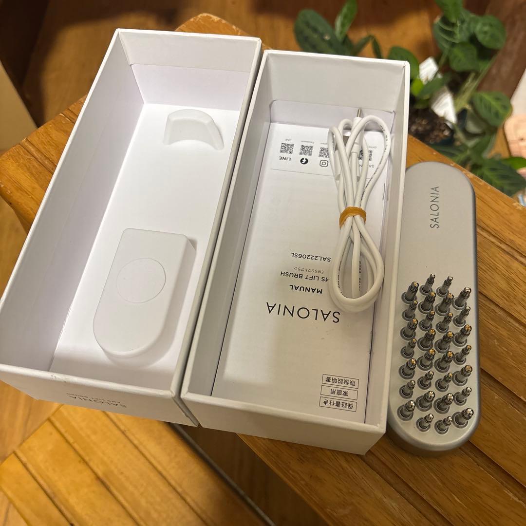 SALONIA EMS Lift Brush シルバー