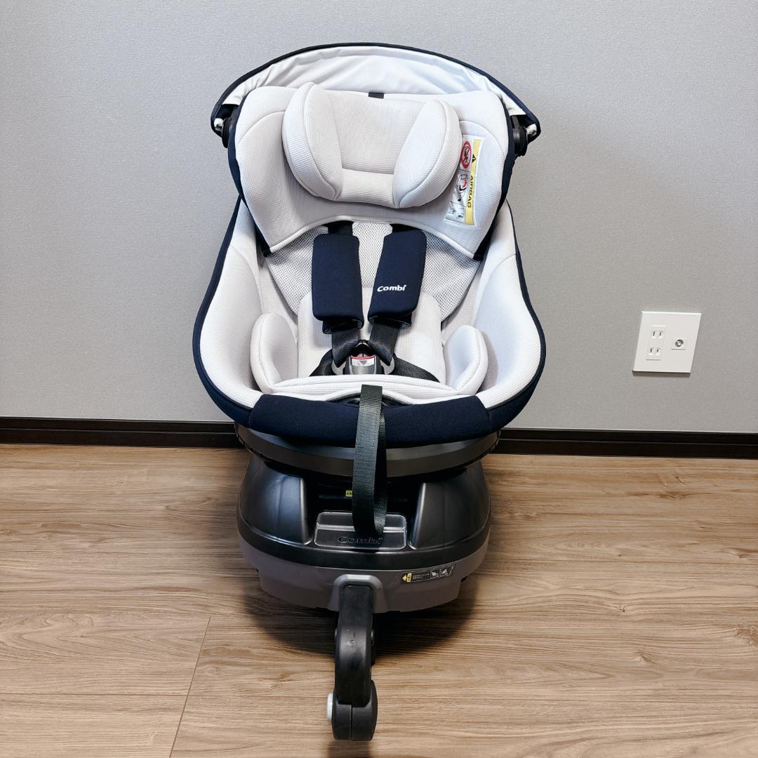 【極美品】Combi クルムーヴスマート ライト ISOFIX ネイビー 回転式