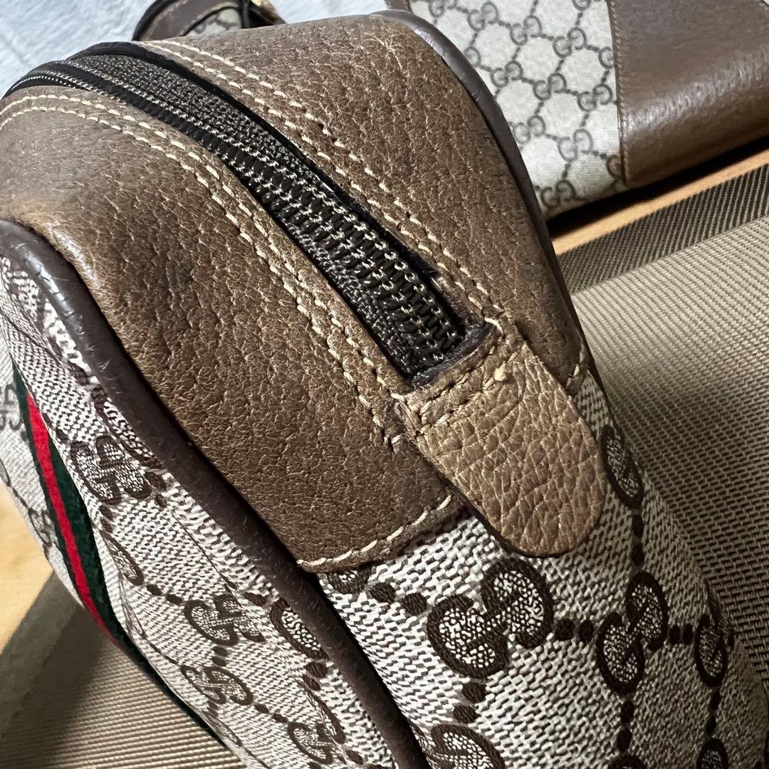 オールドグッチGUCCI ヴィンテージ　GGキャンバスクラッチバッグ　ファスナー