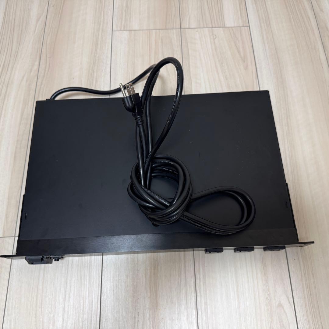 TASCAM AV-P250 電源コンディショナー