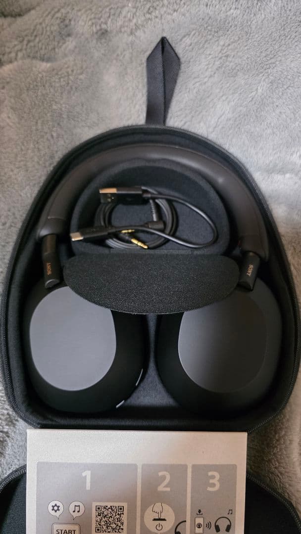 SONYソニー ワイヤレスヘッドホン ブラック WH-1000XM5/保証書あり