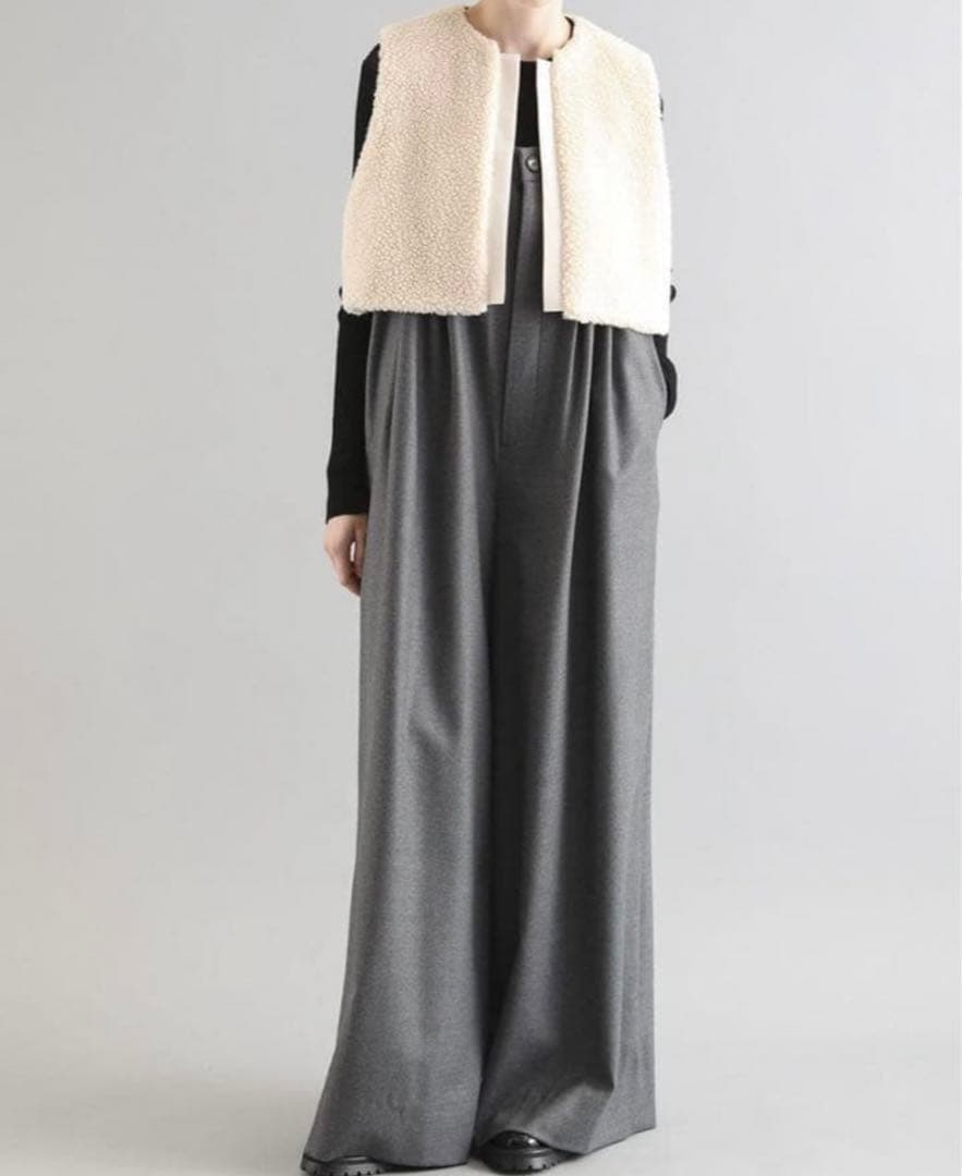 SACRA プードルファーショートベスト　ジレ　ボアベスト　美品　白