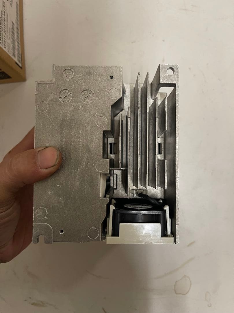 Toshiba 東芝　インバータ　VFS11-2015PM-AN (R5)