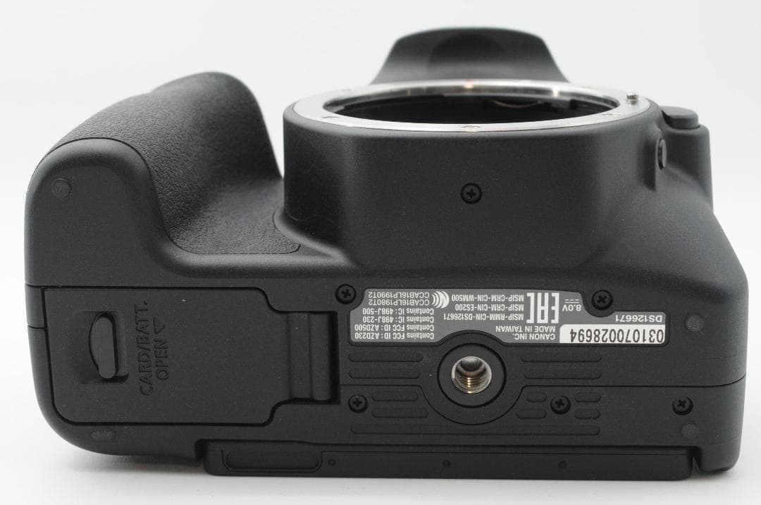 ☆新品級④☆新春初売りSALE☆ Canon EOS Kiss x9 ダブル