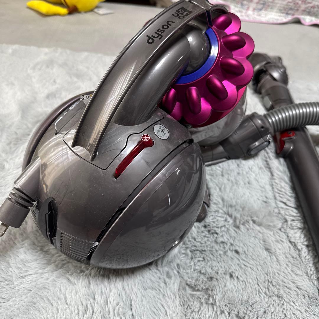 Dyson キャニスター掃除機 本体　DC36