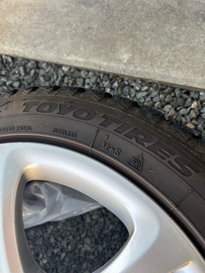 ベンツw176 A180 17㌅225/45 R17 4本セット　スタッドレス