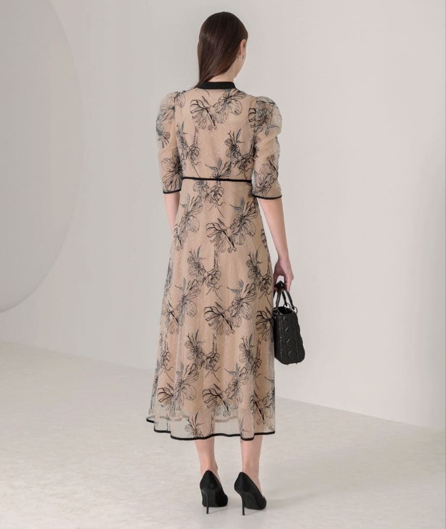 【LEJA】配色パイピングプチハイネック花柄刺繍ラメレース