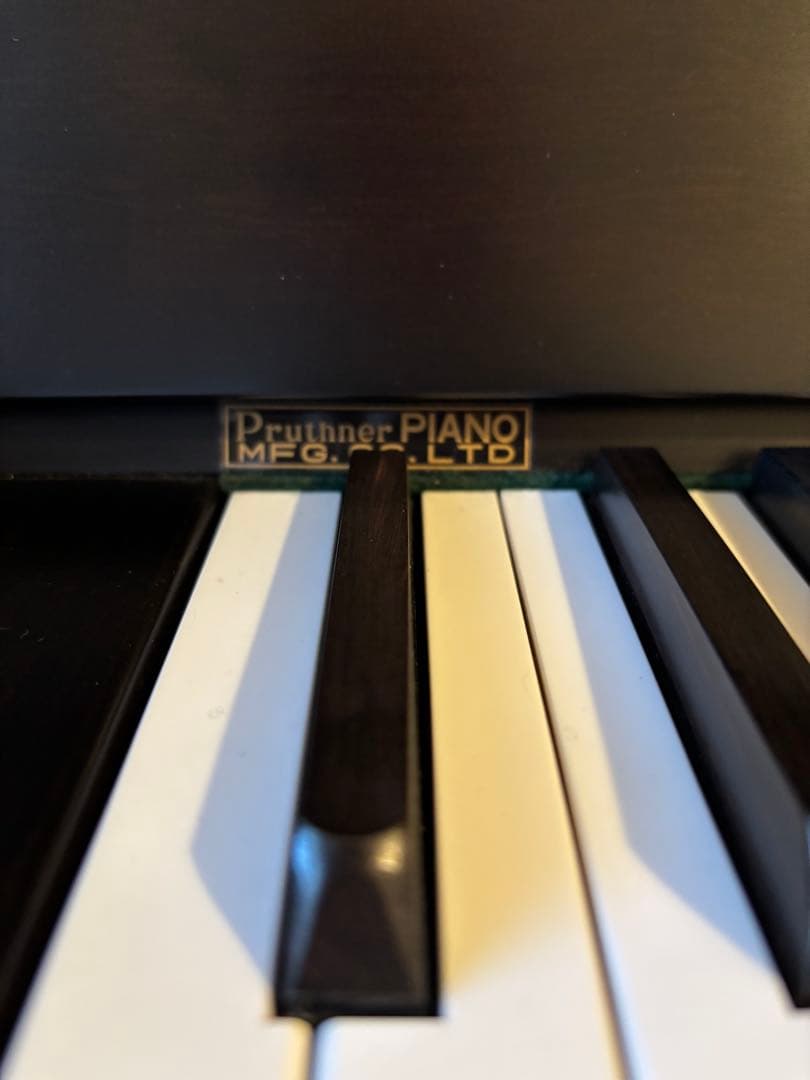 Prutner製アップライトピアノ MP700