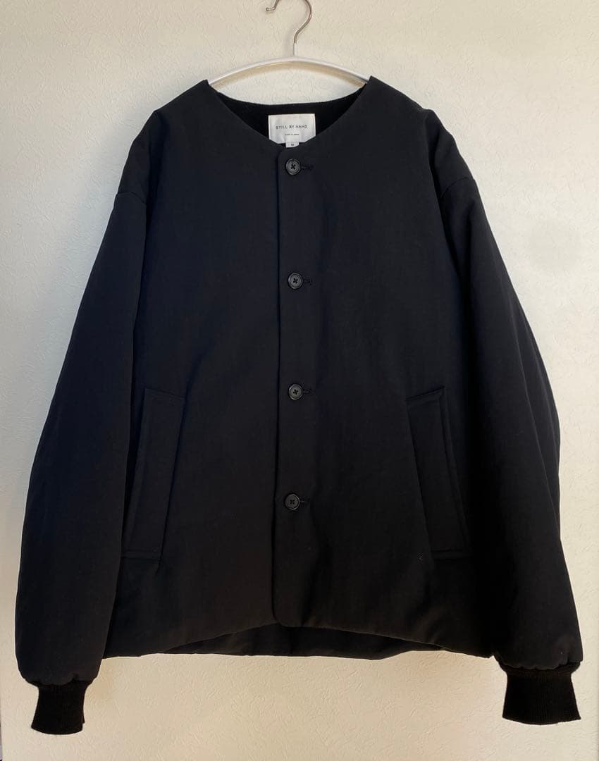 STILLBYHAND スティルバイハンド　ノーカラー中綿ジャケット
