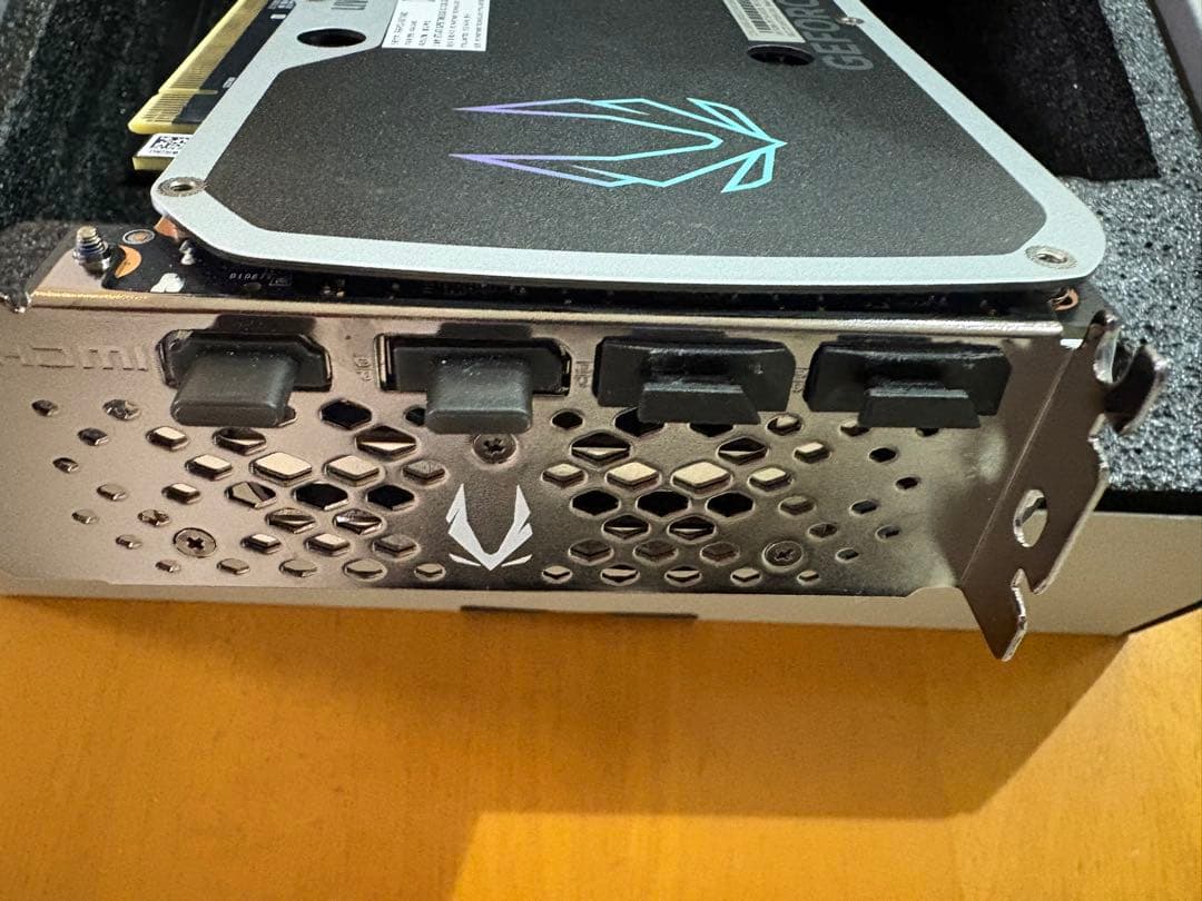 4/5までオマケ有【美品】ZOTAC GAMING RTX 4070 SUPER