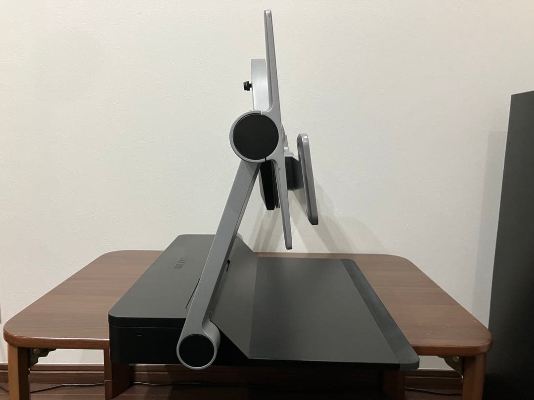 Wacom Ergo Stand　cintiq pro 24