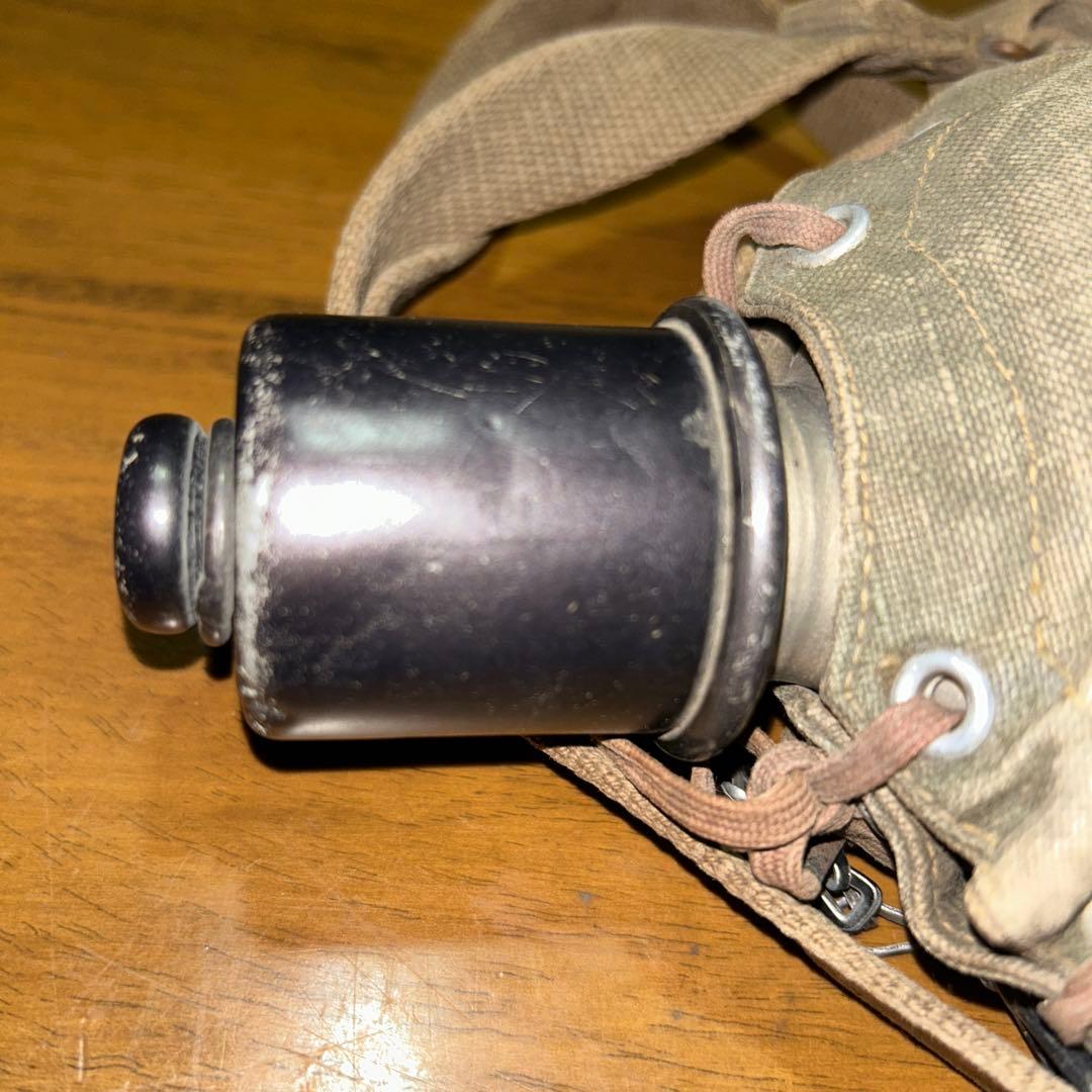 日本軍　水筒です。