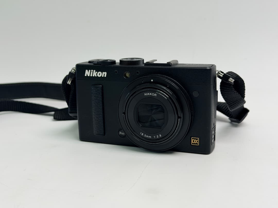 美品 ニコン APS-Cデジカメ COOLPIX A DX