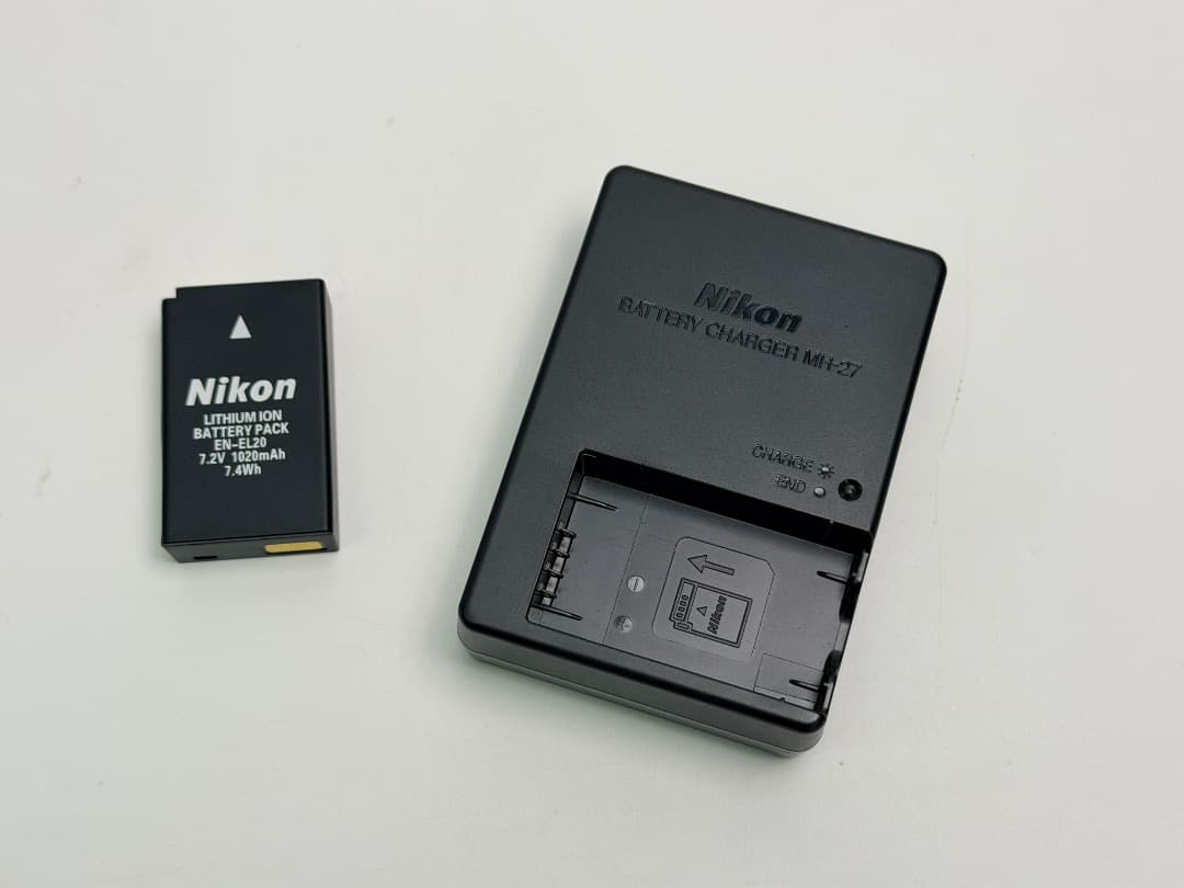 美品 ニコン APS-Cデジカメ COOLPIX A DX