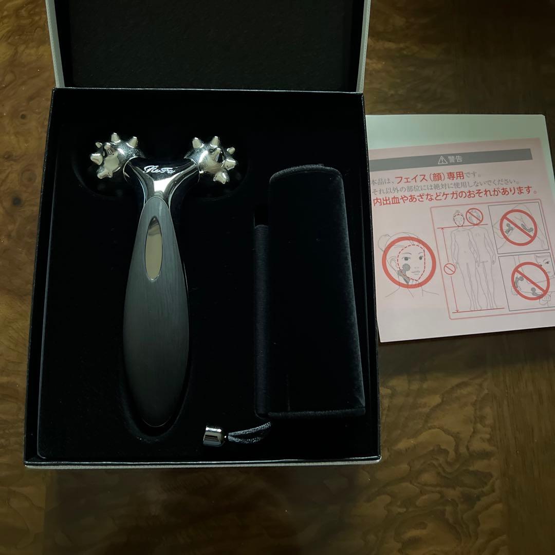 ⭐︎専用　ReFa フェイス専用美顔器 ブラックウッド