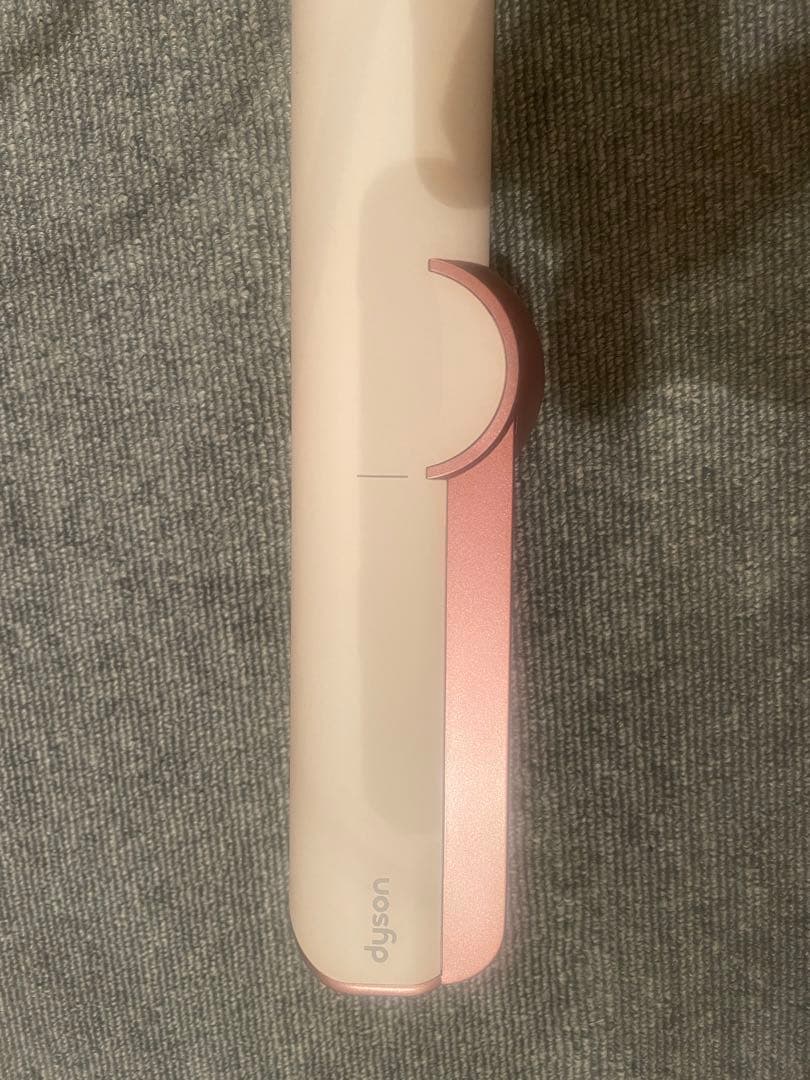 今日だけのセール　ダイソンヘアー　ストレイトナー