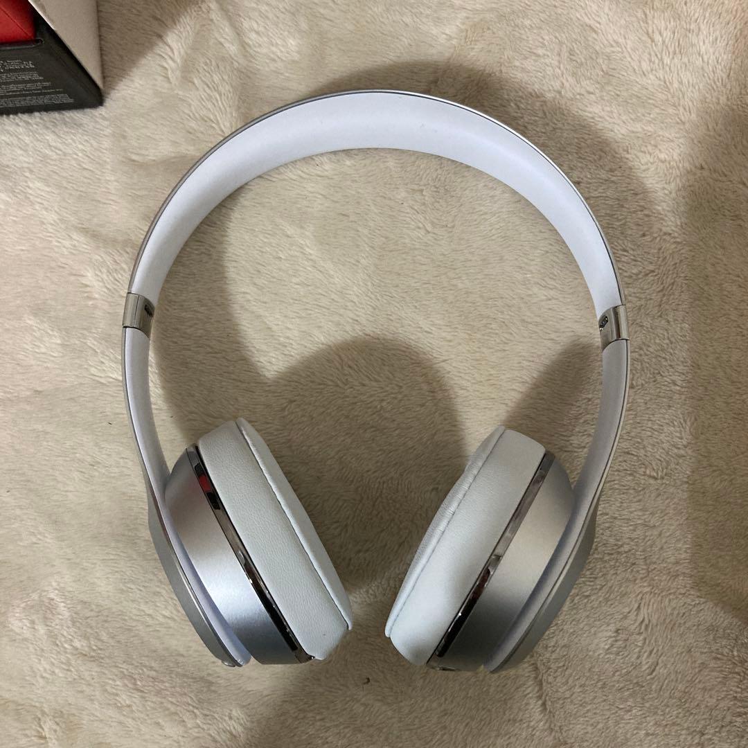 34)未使用beats solo3 wireless 特別版シルバー