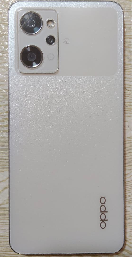 OPPO Reno9 ムーンホワイト