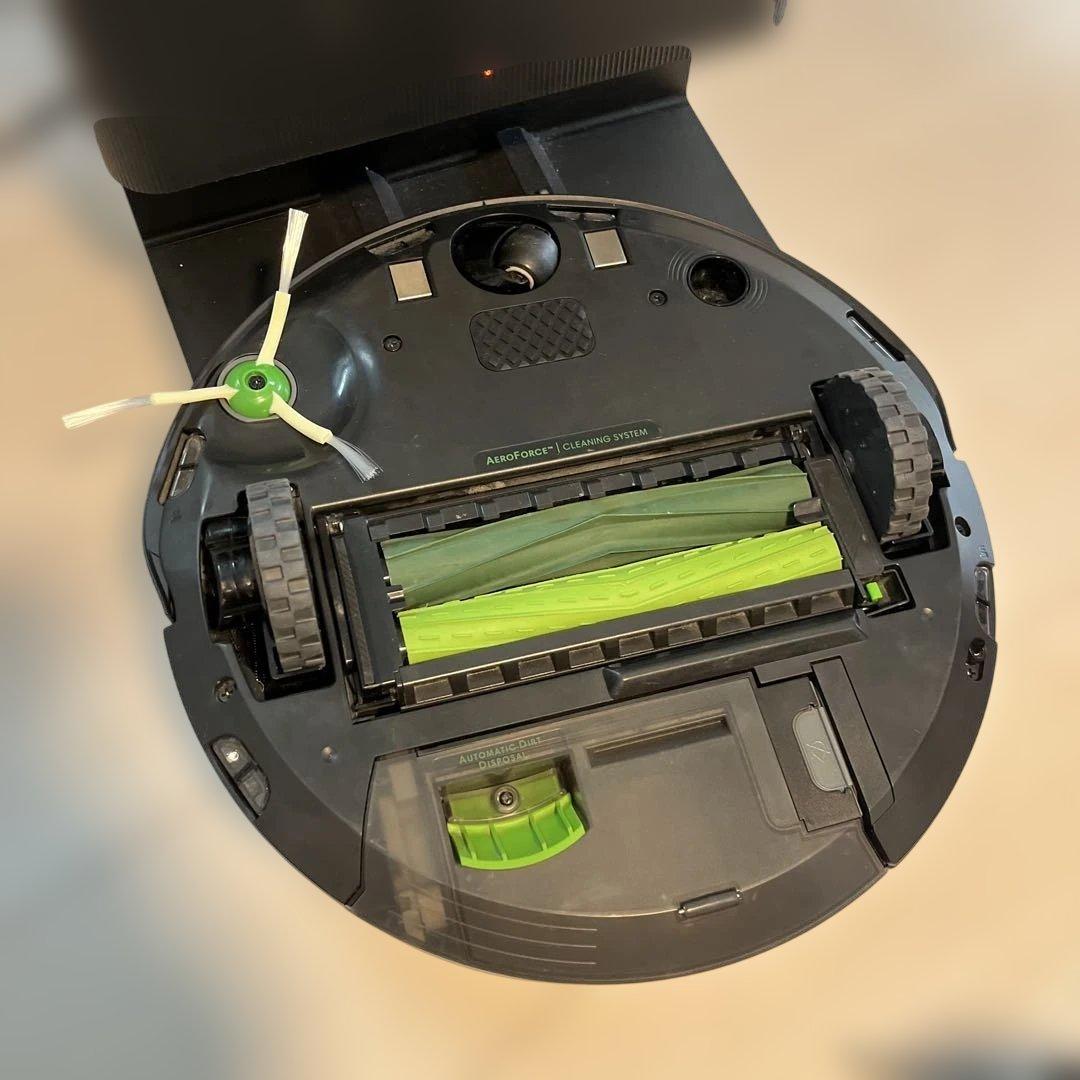 iRobot Roomba ロボット掃除機本体　j7+ ルンバ