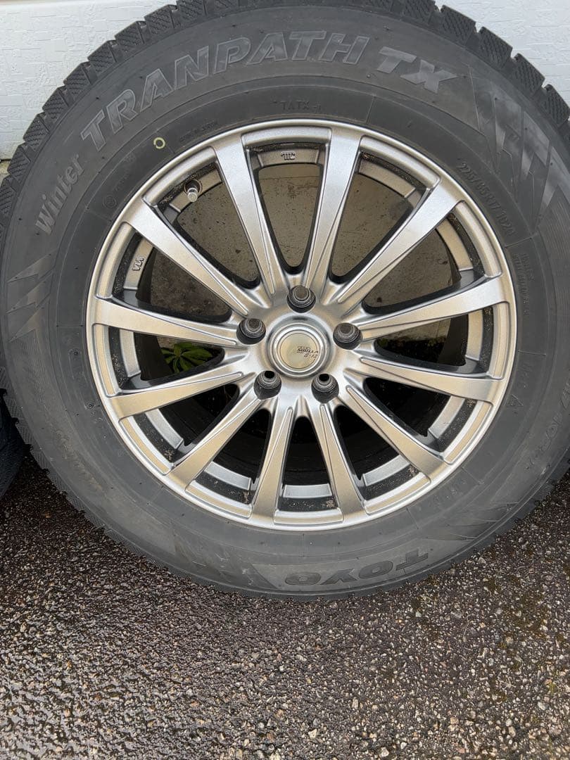 スタッドレスタイヤ 4本セット225/65R17 T32