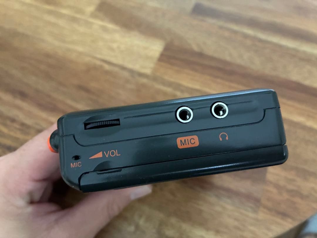 ポータブルプレーヤー RECORDING THE MASTERS - B-1000EW