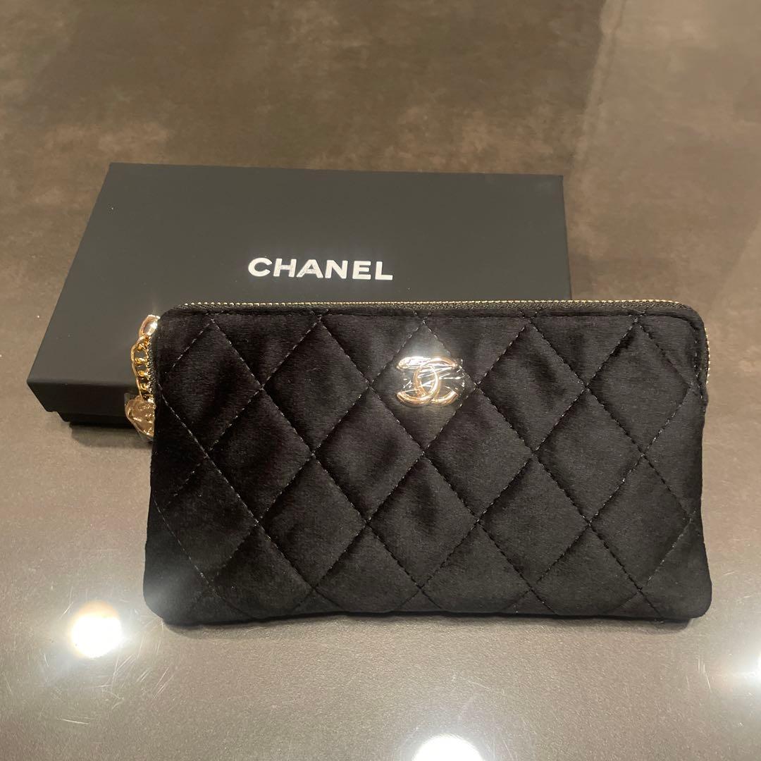 新品未使用　CHANEL ブラック ノベルティ　ポーチ　限定　非売品　シャネル