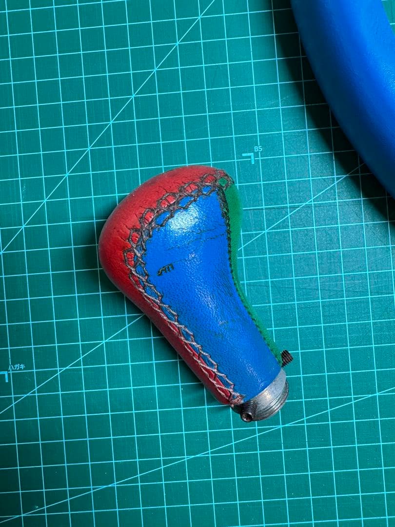 Momo ステアリング ベネトン