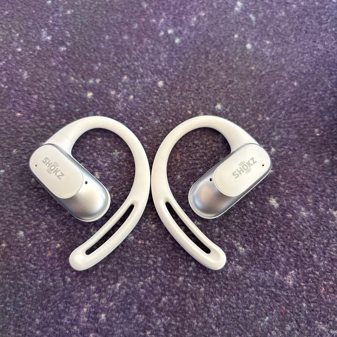 SHOKZ 骨伝導イヤホン ホワイト 充電ケース付き