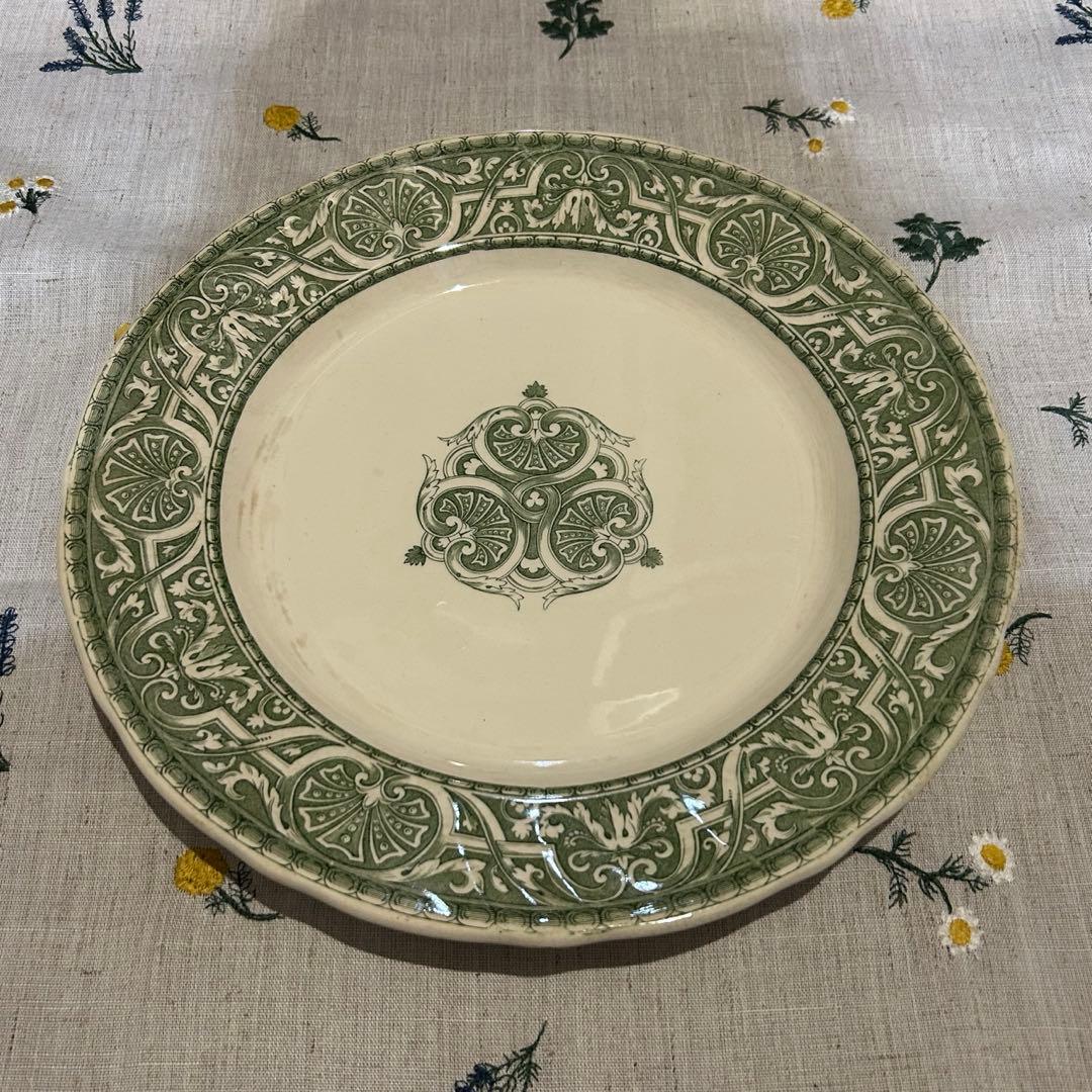 クレイユモントロー　アンリ２世　アンティーク　大皿①