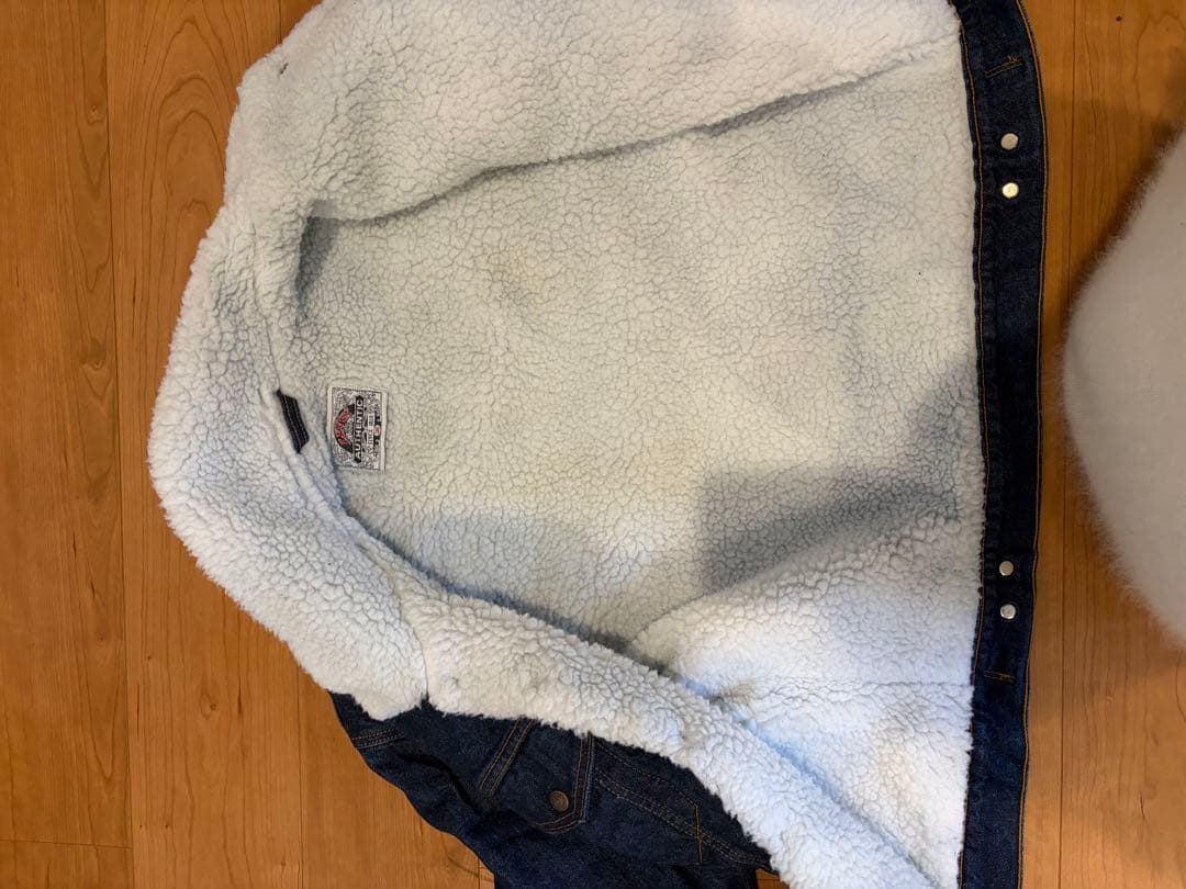 LEVI’S ボア付きダークブルーデニムジャケット