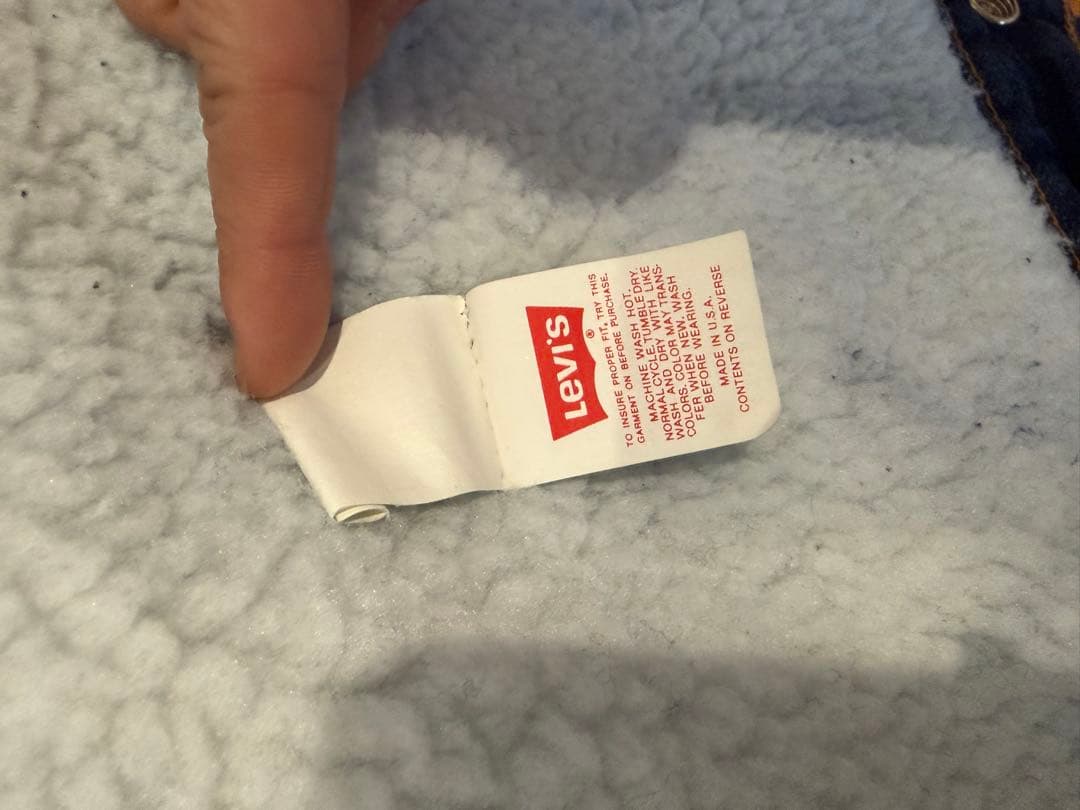 LEVI’S ボア付きダークブルーデニムジャケット