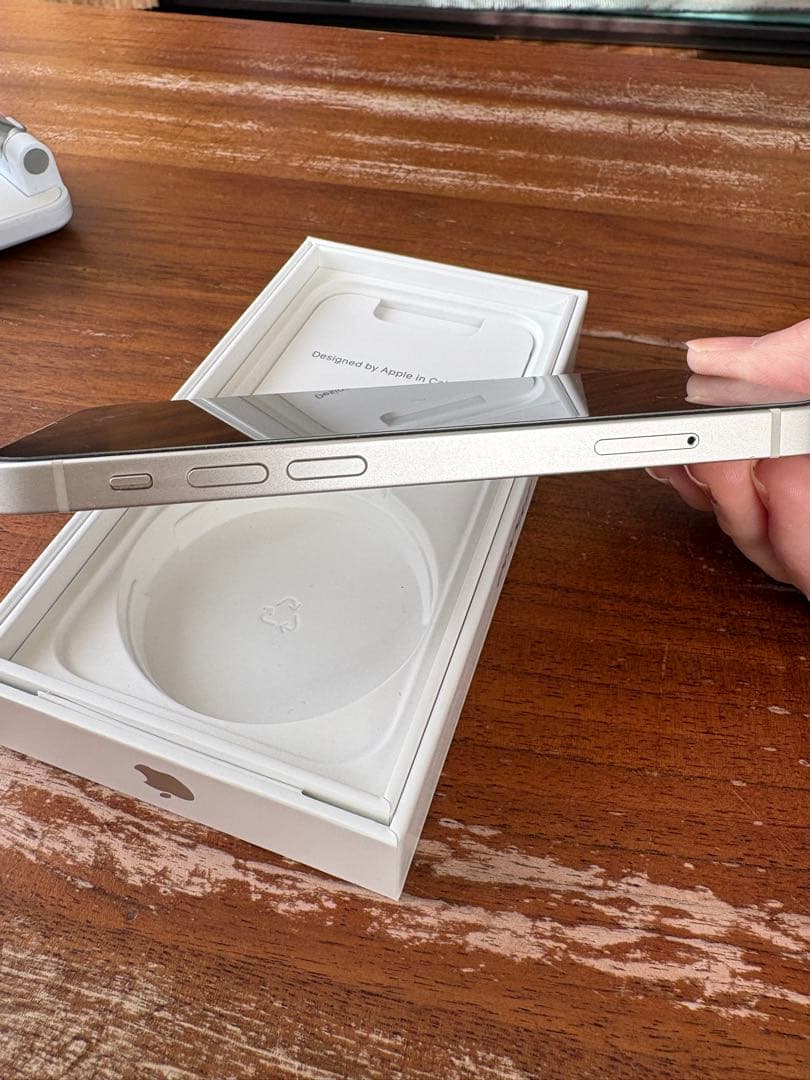 Apple iPhone 13 mini Starlight 本体