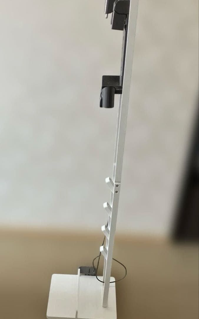 Dyson v6 slim pro コードレス クリーナー おしゃれスタンド付き