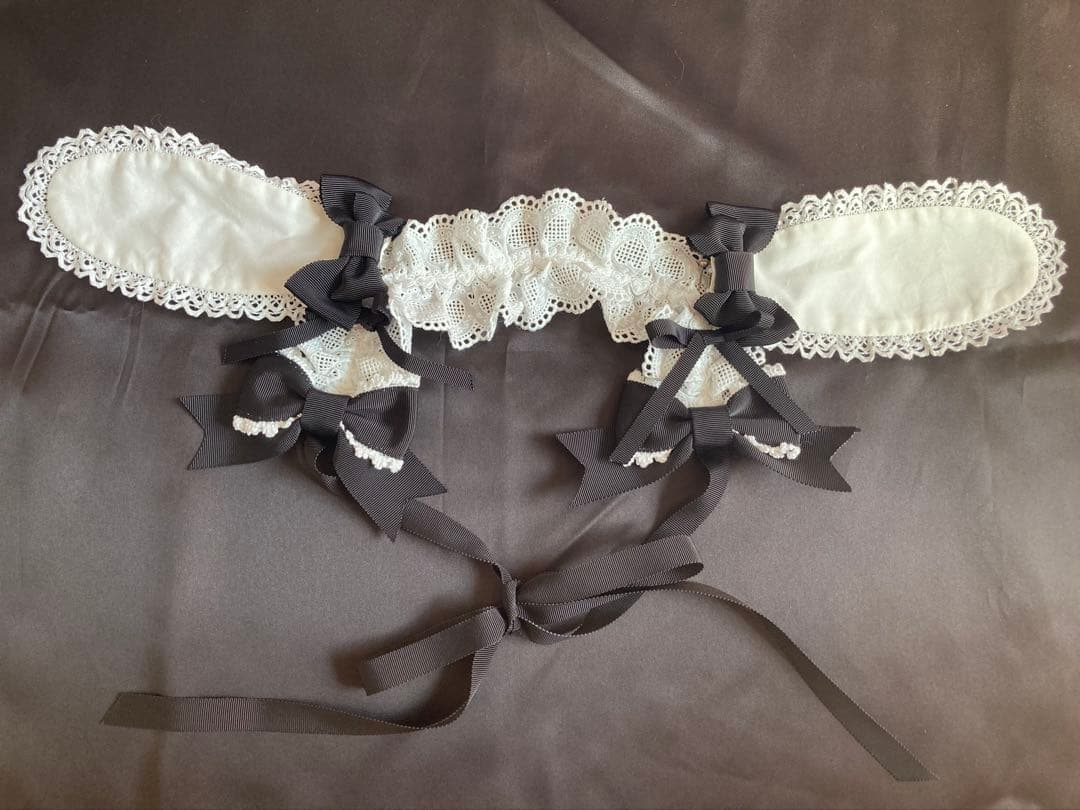 ♡うさくみゃちゃんのうさみみヘッドドレス♡黒×オフ白レース×黒リボン♡