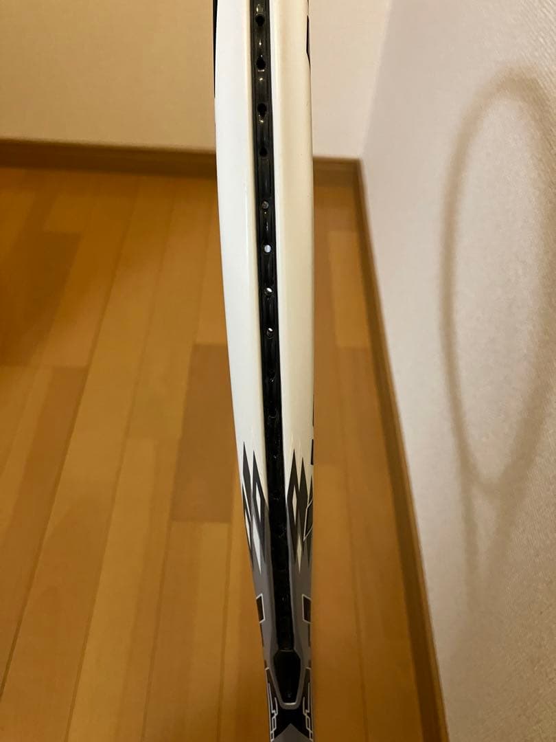 YONEX F-LASER 9V プラウドホワイト UL1サイズ