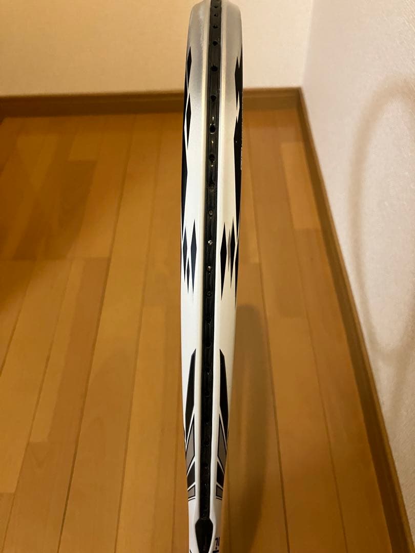 YONEX F-LASER 9V プラウドホワイト UL1サイズ