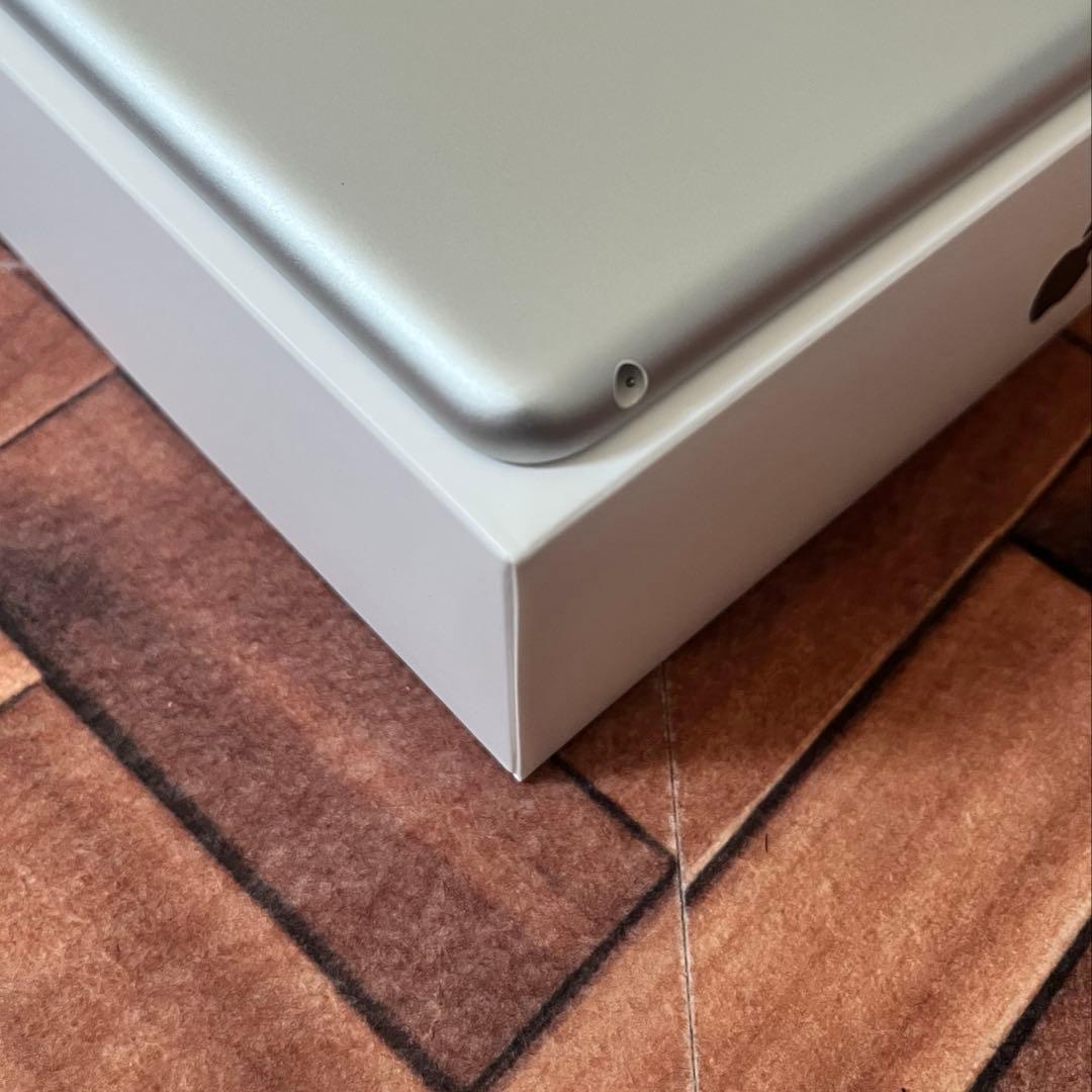 【美品】Apple iPad Air3 Wi-Fi 64GB