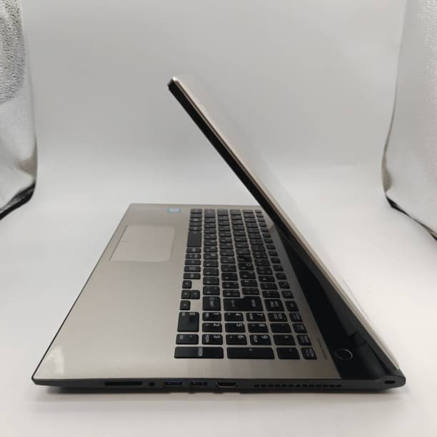 グラボ搭載 フルHD 15 東芝 i7-6 16GB SSD240GB オフィス