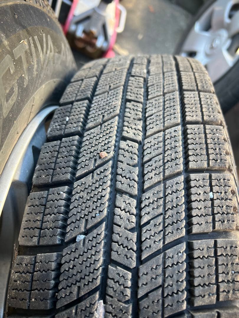 23年製造175/80R16スタッドレス　ジムニーに使用