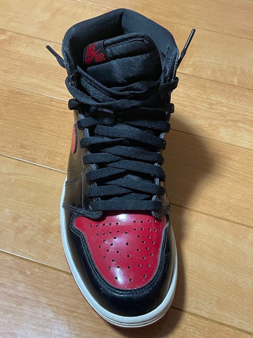 パテントブレッド　Nike Air Jordan 1 赤黒