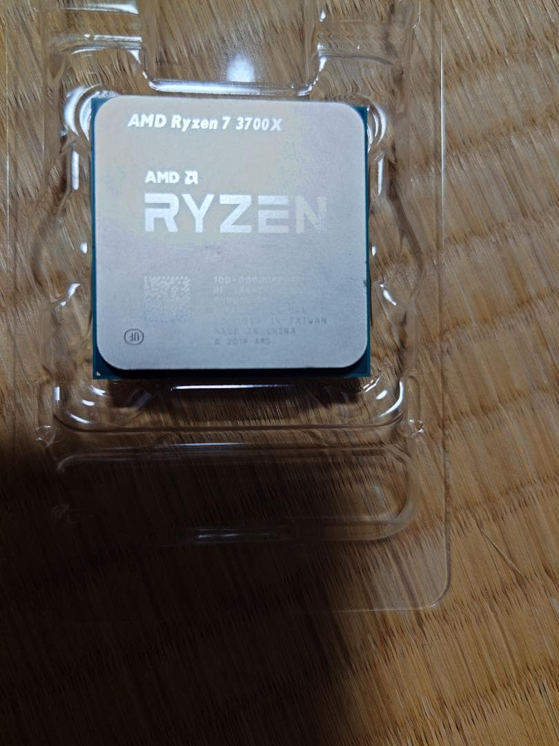 AMD RYZEN 7 3700x 　中古品