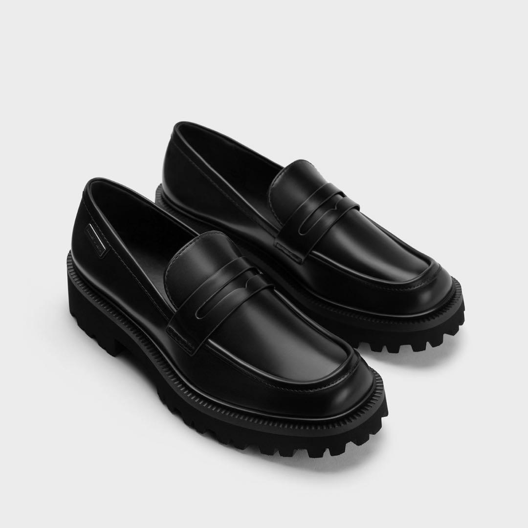 CHARLES & KEITH カバードリッジソール ローファー