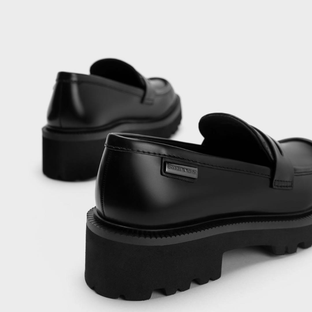 CHARLES & KEITH カバードリッジソール ローファー