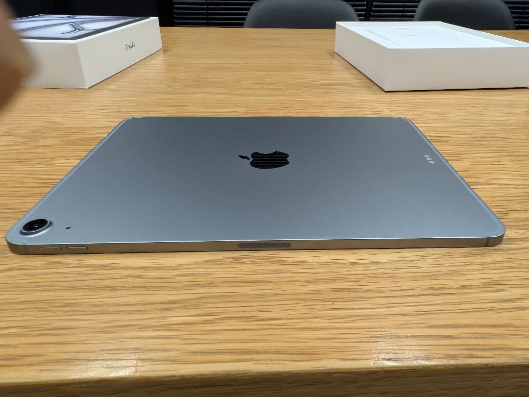 SIMフリー iPad Air M3 11インチ 128GB充放電回数７回ケース