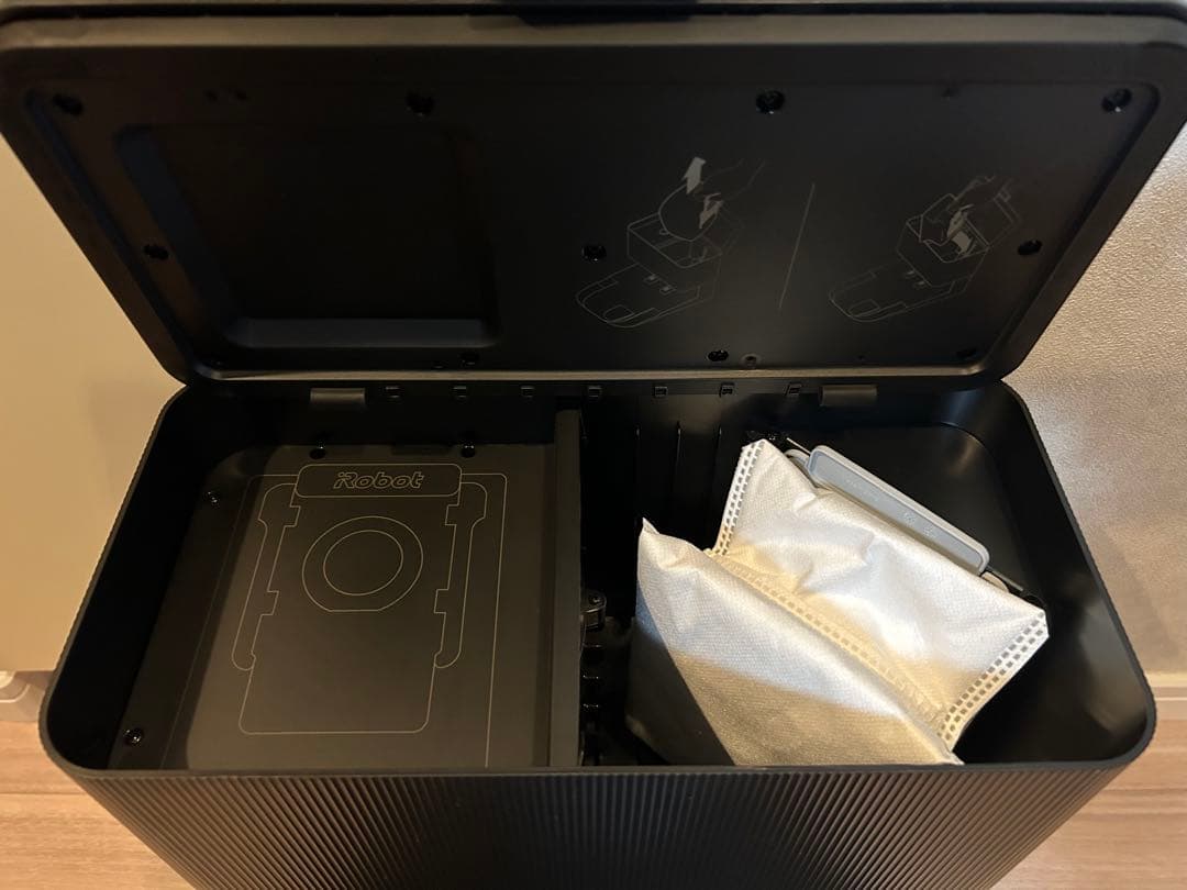 iRobot i5+ 自動充電機能付き　動作確認済・分解清掃済