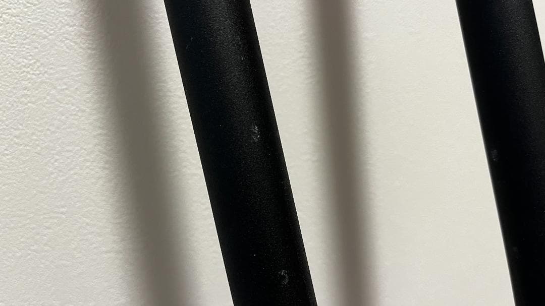 DRAW A LINE / ドロー・ア・ライン（突っ張り棒）