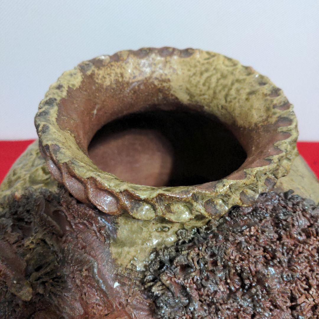 鈴鹿焼・萬古焼・杉野玉龍作・浮彫盛上山水風車図・壺・床飾り・飾り壺・花瓶