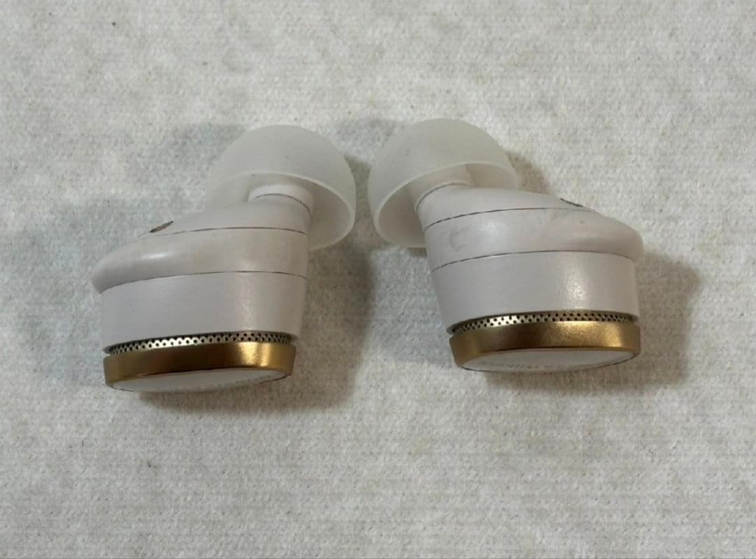 J*e様 Bowers & Wilkins Pi8 ワイヤレスイヤホン ホワイト