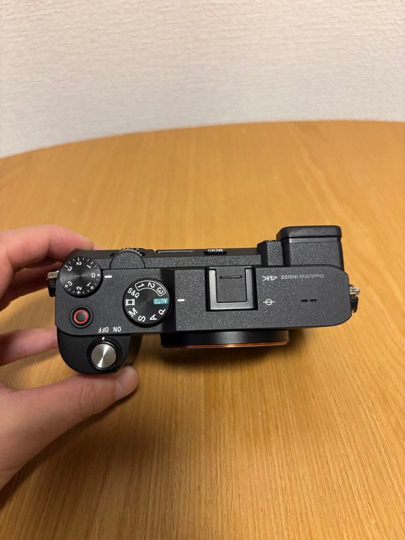 SONY α7c ブラック　ミラーレス一眼　ワイヤレスシューティンググリップ三脚