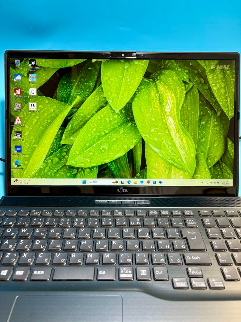 富士通 LIFEBOOK AH53/E3 i7 1165G7 SSD 2TB